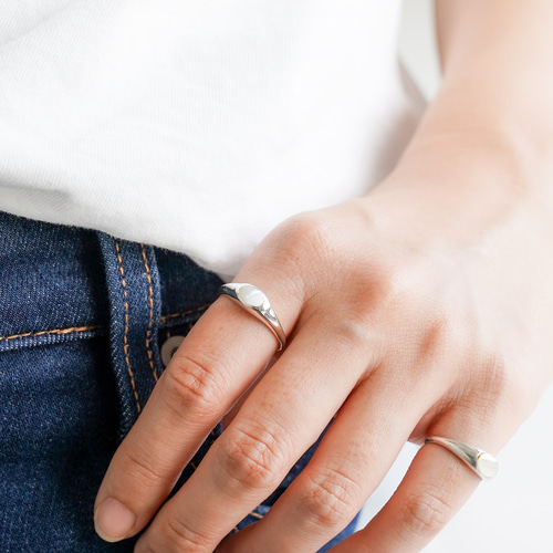 Mother of Pearl Signet RING ‐White‐/ SV925 ≪送料無料≫ シグネット
