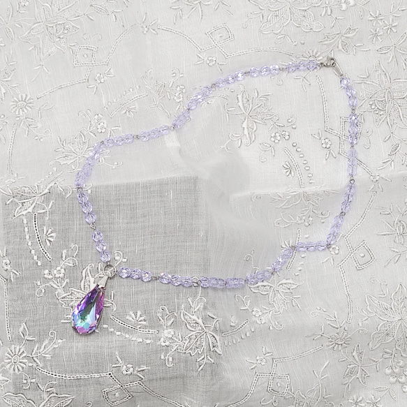 寒色ヴィトレイルガラスとアレキサンドライトガラスビーズのネックレス(難あり) 2枚目の画像