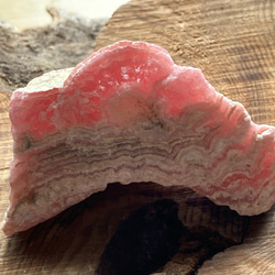 アルゼンチン産　ロードクロサイト　インカローズ原石　① 阿根廷産　紅紋石　Rhodochrosite 51g 3枚目の画像