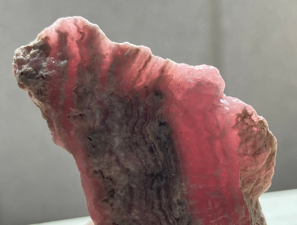 アルゼンチン産　ロードクロサイト　インカローズ原石　① 阿根廷産　紅紋石　Rhodochrosite 51g 11枚目の画像