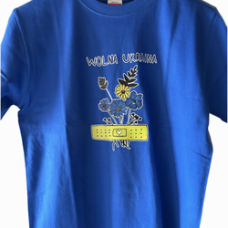 Blue T-shirt "Free Ukraine" 1枚目の画像