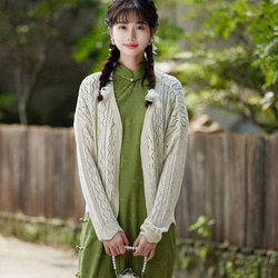 米白色 鏤空針織披肩外套 搭配旗袍 新中式中秋春節改良洋裝 第3張的照片