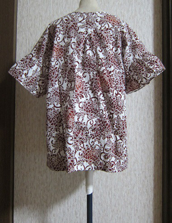 夏のホームドレス　着物リメイク浴衣地チュニック（小豆色の菊模様）E-2 5枚目の画像