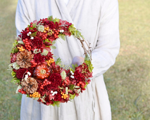 ボルドーの三日月リース・25㎝ プリザーブドフラワー ドライフラワー