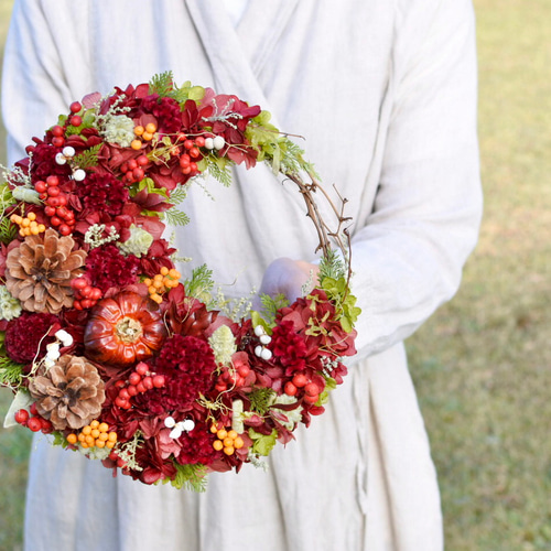 ボルドーの三日月リース・25㎝ プリザーブドフラワー ドライフラワー