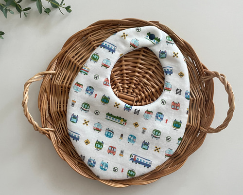 再販⸝⋆】ふんわりダブルガーゼスタイ✺でんしゃ スタイ・よだれかけ