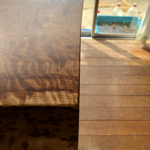 杉瘤の一級品！一枚板！テーブルなどに。 ローテーブル