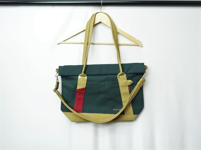 （小）濃グリーン/ベージュ　赤ワイン ８号帆布ふた巻きショルダートートバック　　　男女兼用です。