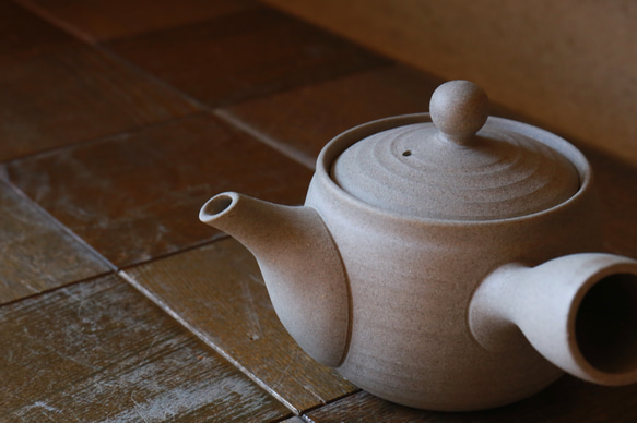 【母の日ギフトにおすすめ】「洗いやすく茶葉のつまらない急須」　愛知県常滑産・ステンレス製茶漉し付き急須・400cc 16枚目の画像