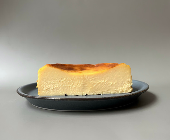 ホワイトチョコのバスクチーズケーキ12cmホール 2枚目の画像