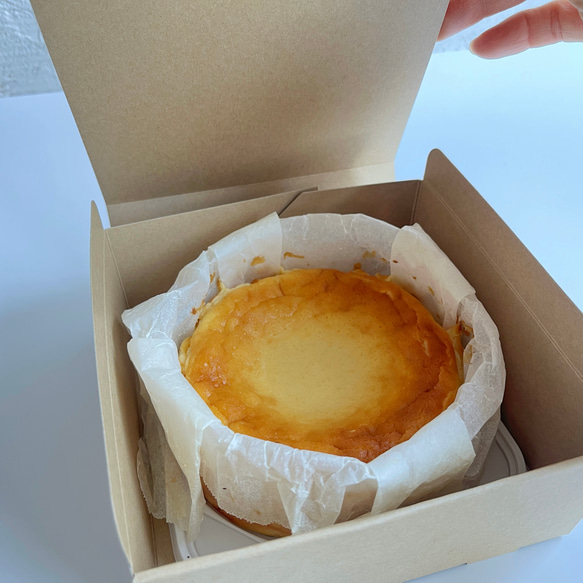 ホワイトチョコのバスクチーズケーキ12cmホール 5枚目の画像