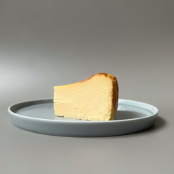 ホワイトチョコのバスクチーズケーキ12cmホール 1枚目の画像