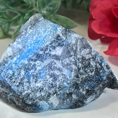 北欧の妖精✨ トロレアイト トロール石 原石 ラフストーン 天然石 東洋