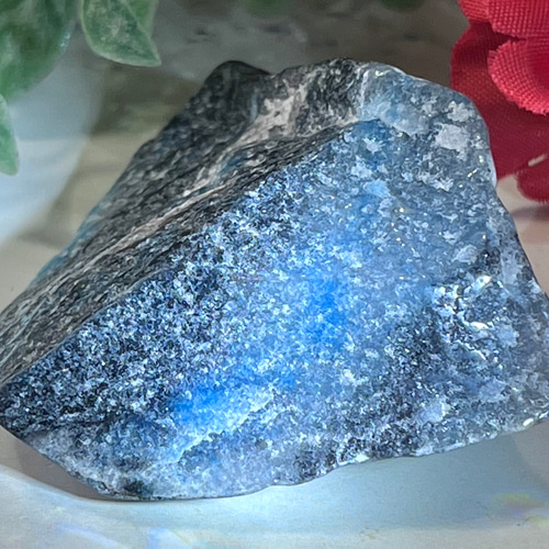 北欧の妖精✨　トロレアイト トロール石　原石　ラフストーン