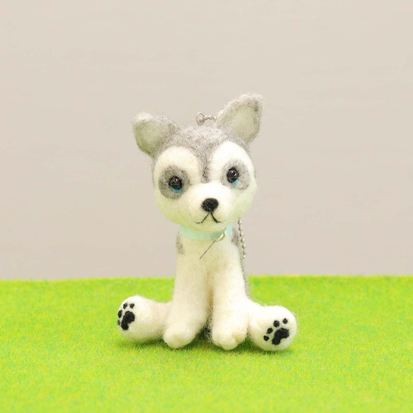 羊毛フェルト シベリアンハスキーのキーホルダー どうぶつキーホルダー