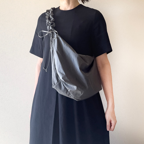 撥水・ご旅行に】3wayシャーリングショルダーバッグ グレー