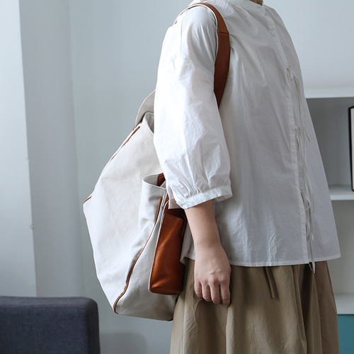 帆布×本革 ショルダーバッグ A4が入る ノートパソコンが入る 本革