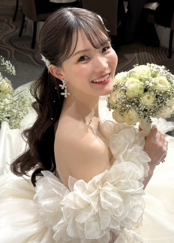 CR139ブライダルピアス  蝶々 大ぶり　揺れる 花嫁ピアス　ブライダルピアス　結婚式ピアス　ウェディングピアス 6枚目の画像