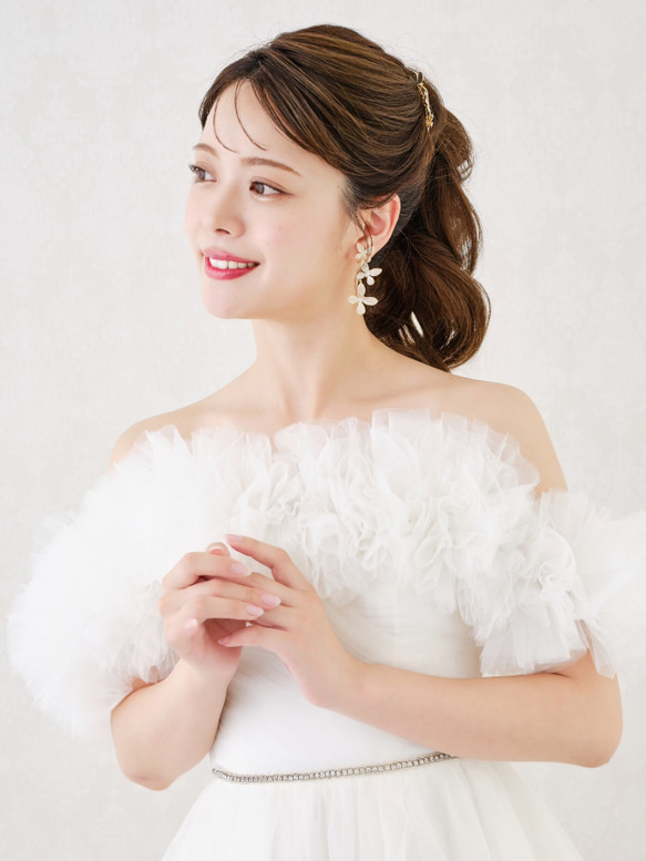 CR139ブライダルピアス  蝶々 大ぶり　揺れる 花嫁ピアス　ブライダルピアス　結婚式ピアス　ウェディングピアス 3枚目の画像
