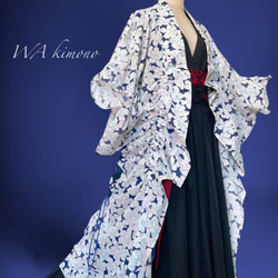 涼しげ ドレープ着物ガウン 裾袖クシュ 羽織 絽 着物リメイク シースルー 和柄 衣装 花柄 紺 男女兼用 フリーサイズ 1枚目の画像