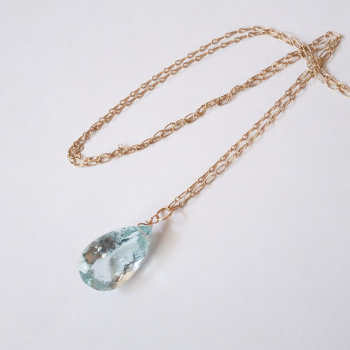 14kgf × 宝石質 大粒 アクアマリン の ペンダント 70cm ブルベ夏
