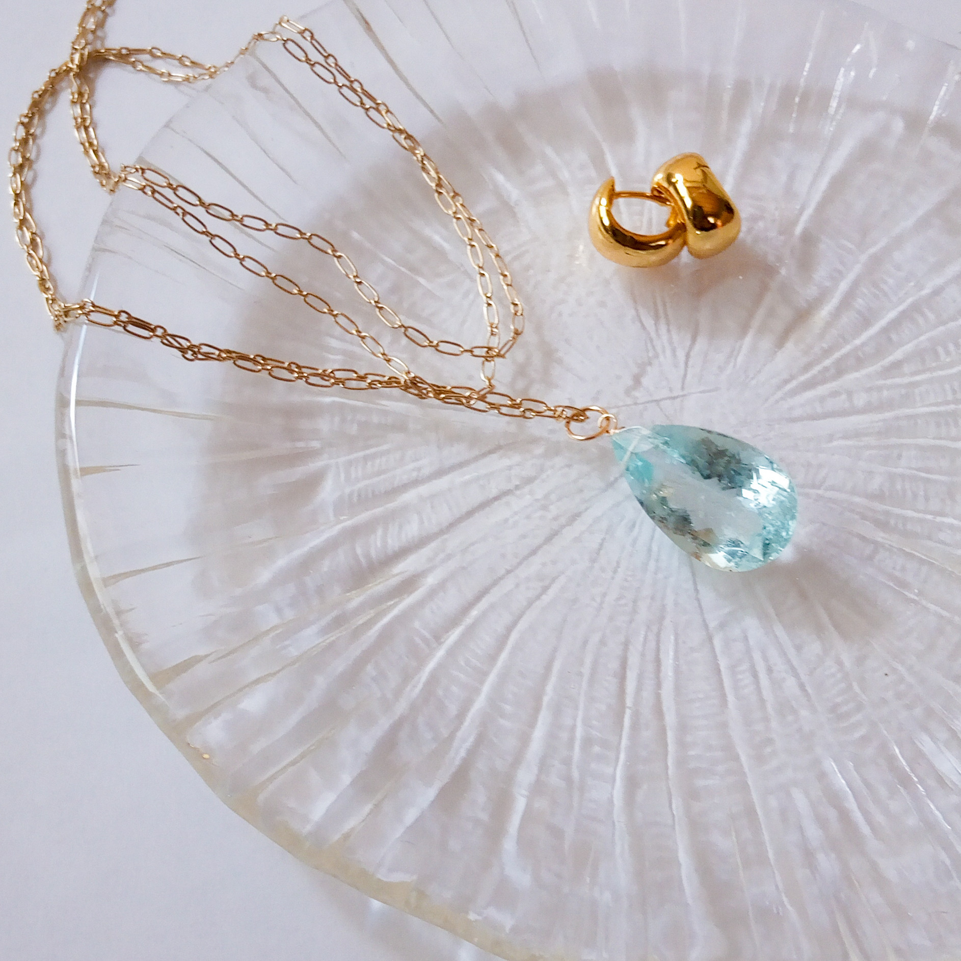 レア宝石♡アンブローズ♡大粒アクアプレーズ♡k18♡睡蓮♡ペンダントトップ 14kgf × 宝石質 大粒 アクアマリン の ペンダント 70cm ブルベ夏