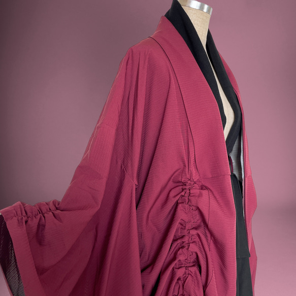 涼しげ ドレープ着物ガウン 裾袖クシュ 羽織 絽 着物リメイク 和柄 エンジ 男女兼用 フリーサイズ k5809 12枚目の画像