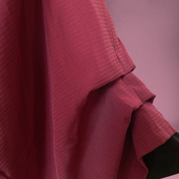 涼しげ ドレープ着物ガウン 裾袖クシュ 羽織 絽 着物リメイク 和柄 エンジ 男女兼用 フリーサイズ k5809 4枚目の画像