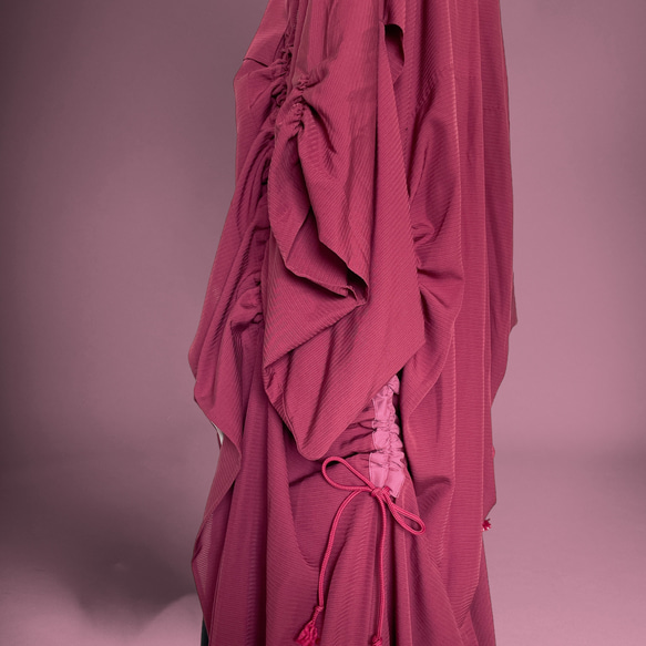 涼しげ ドレープ着物ガウン 裾袖クシュ 羽織 絽 着物リメイク 和柄 エンジ 男女兼用 フリーサイズ k5809 11枚目の画像
