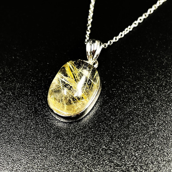 無数の金針が魅力的】一点物 ゴールドルチルクォーツ ペンダント
