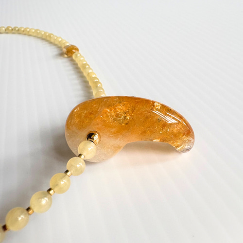 C45】 ネックレス シトリントパーズ 勾玉 まが玉 アラゴナイト 天然石