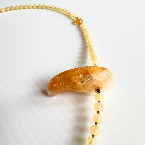 C45】 ネックレス シトリントパーズ 勾玉 まが玉 アラゴナイト 天然石
