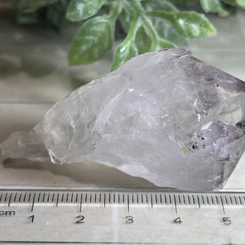 カコクセナイト　ファントム✨　ラベンダー　アメジスト　結晶　原石　ラフストーン