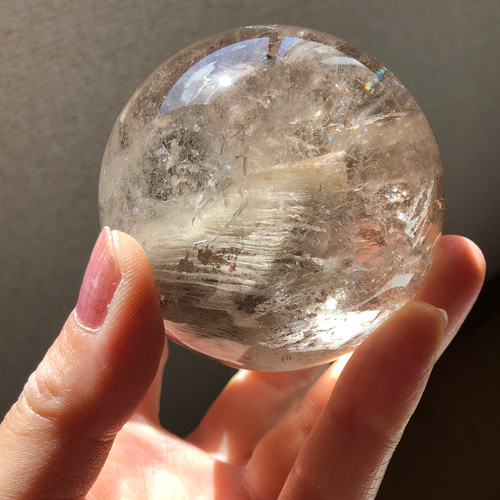 【虹入り】ガーデンクォーツ スフィア まるで綺麗な海底！！ 虹入り・超高品質 ガーデンクオーツ