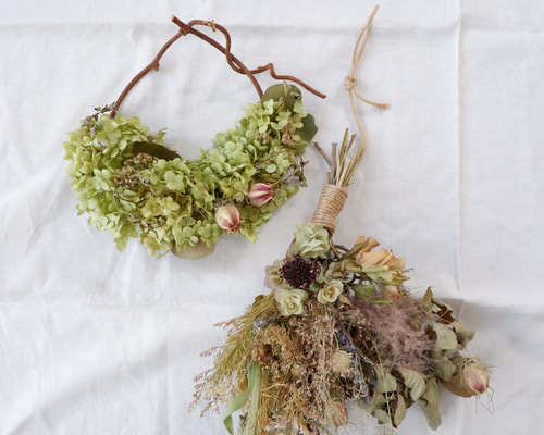 秋の福袋 ドライフラワー アナベルのリースとフライングスワッグの