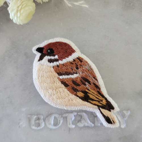 すずめの刺繍ブローチ【受注製作】 ブローチ choco mint 通販 16469536