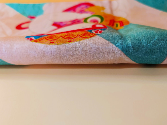 【古布】正絹あさぎ色　唐子人形　ドール着物サイズ 4枚目の画像
