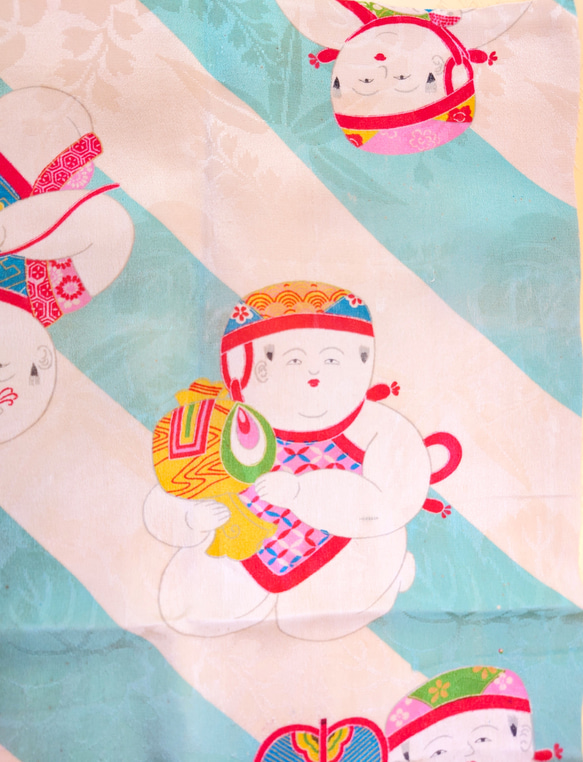 【古布】正絹あさぎ色　唐子人形　ドール着物サイズ 3枚目の画像