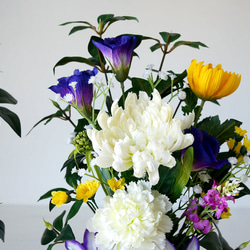 【１対セット】仏花(造花) 大輪菊と香花(シキビ)の仏花セット(white) 8枚目の画像