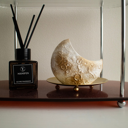 特集掲載】moon ship stone | 夢の旅へ誘う 月船のアロマストーン