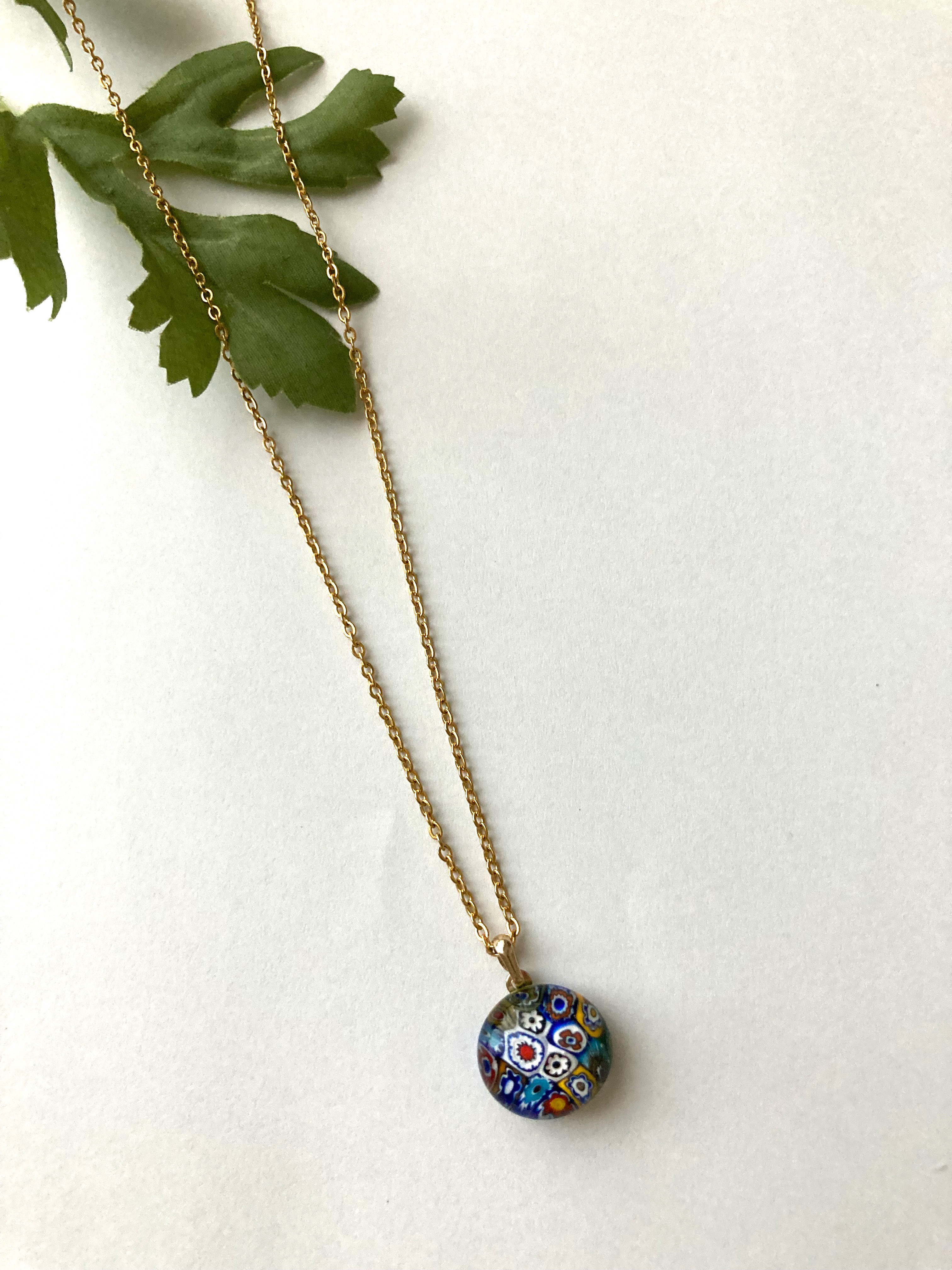 小花をぎゅっと詰め込み ベネチアンガラスミルフィオリネックレス