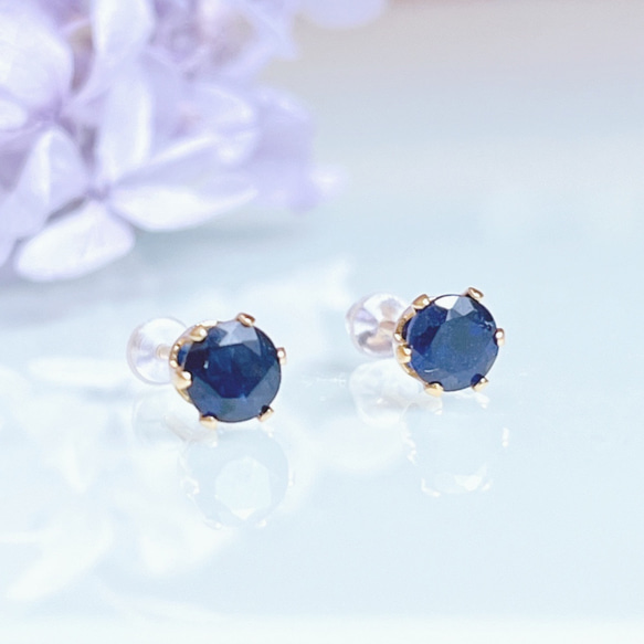 美品　AHKAH ティナコフレ　ブルーサファイアスタッドピアス ティナコフレ（ブルーサファイア） ピアス | AHKAH / アーカー