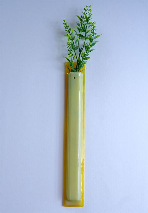 壁掛けOK｜マーブル模様の色ガラス一輪挿し・両面使える花器・花材付き 2枚目の画像