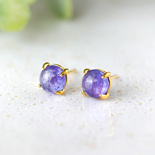 タンザナイトのカボションピアス（6mm）Silver925 18KGP ピアス