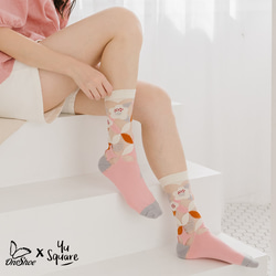 One Shoe x Yu Square 聯名透膚襪 - 和風山茶花 - 粉色 第3張的照片