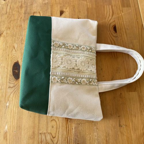 honami　インド刺繍トートバッグホワイト　ハンドメイド honami様専用 インド刺繍トートバッグホワイト ハンドメイド