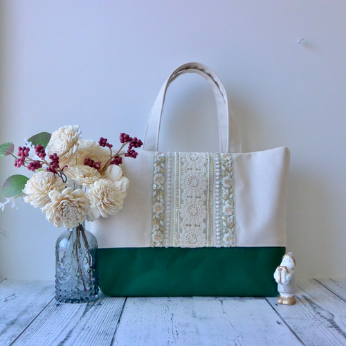 インド刺繍ハイクラスホワイト　トートバッグ　ハンドメイド インド刺繍ハイクラスホワイト トートバッグ ハンドメイド