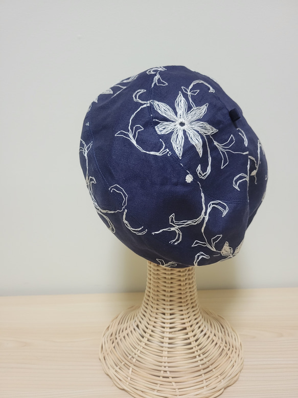 コットンリネン　刺繍　ベレー帽 6枚目の画像