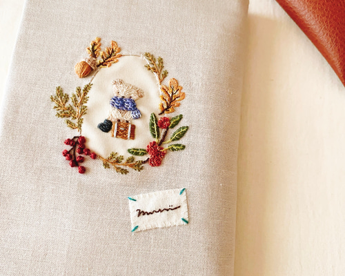 手刺繍のブックカバー『風の手紙』 [文庫本・単行本・ハード 手刺繍のブックカバー『風の手紙』 [文庫本・単行本・ハード