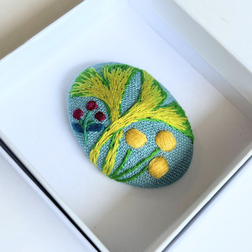 小林彩乃 花の刺繍こもの – the linen bird
